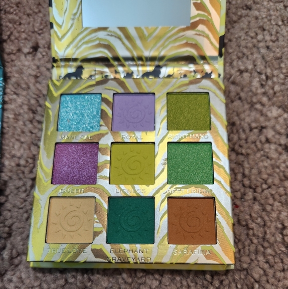 Makeup bundle - Picture 6 of 6